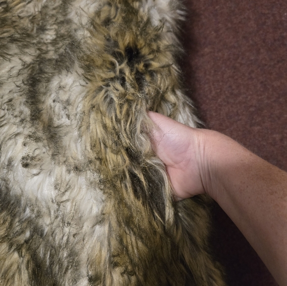 Donna Salyer's Fabulous Furs Faux Fur Ling Vest Size Medium Pockets Soft Lux - Picture 3 of 9